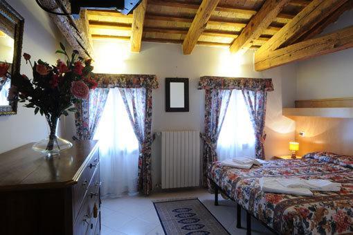 Stella D'Oro Hotel Марано Лагунаре Стая снимка